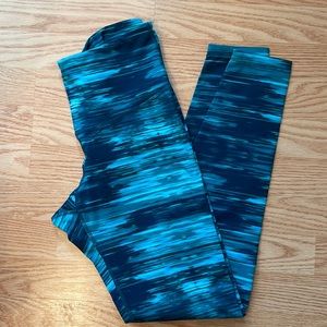 Green Women’s old Navy Active Leggings Size Medium